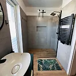 House Alma - Garten & Terrasse 度假居 *